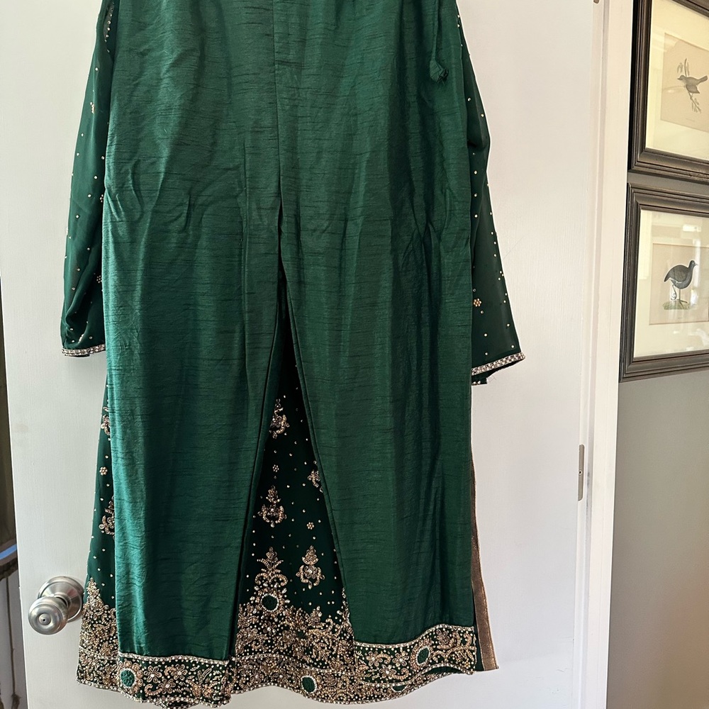 Beaded Indian 3 piece Kurta - Picture 3 of 5